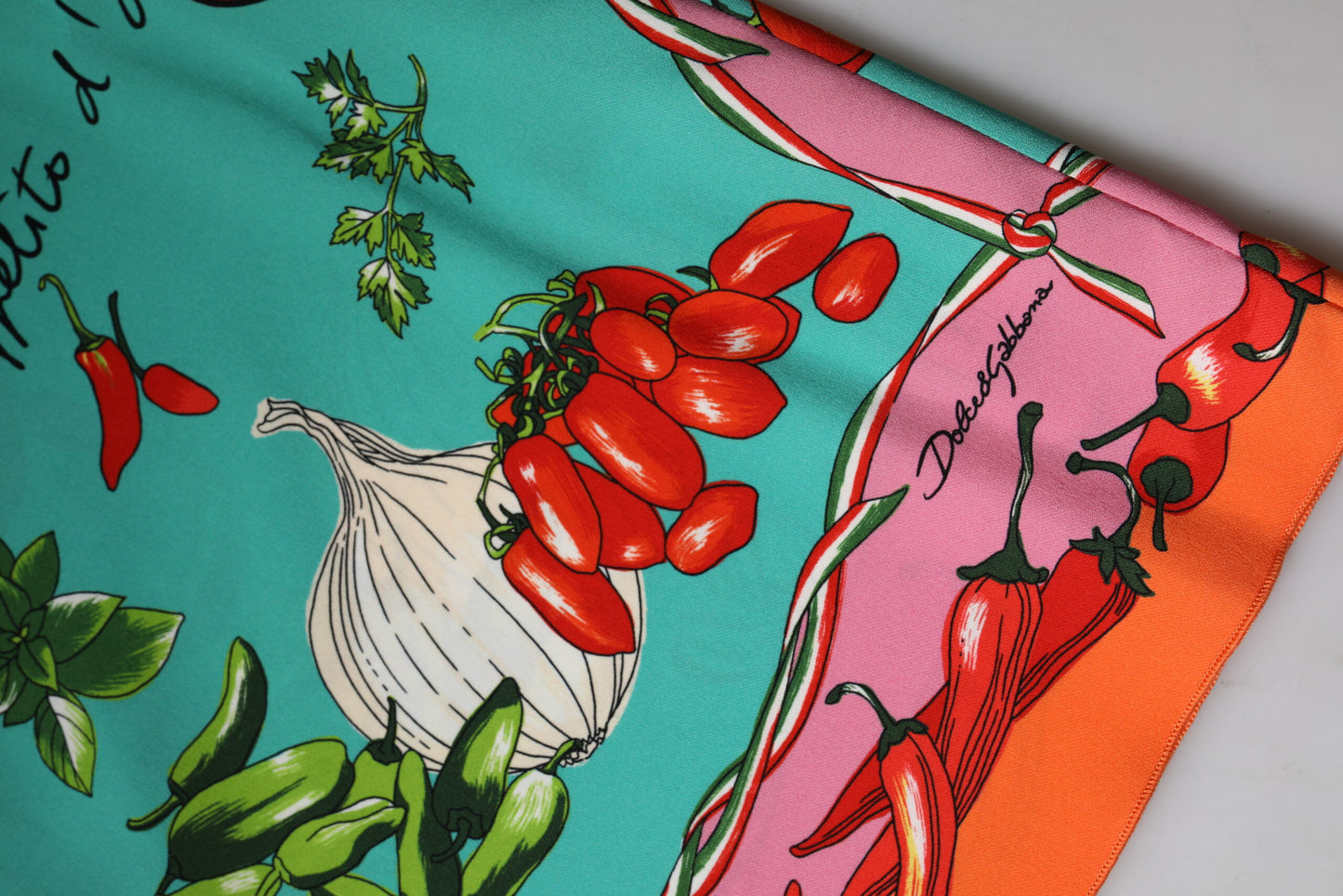 Dolce &amp; Gabbana, mehrfarbiges, ärmelloses Seiden-Tanktop mit Blumenmuster