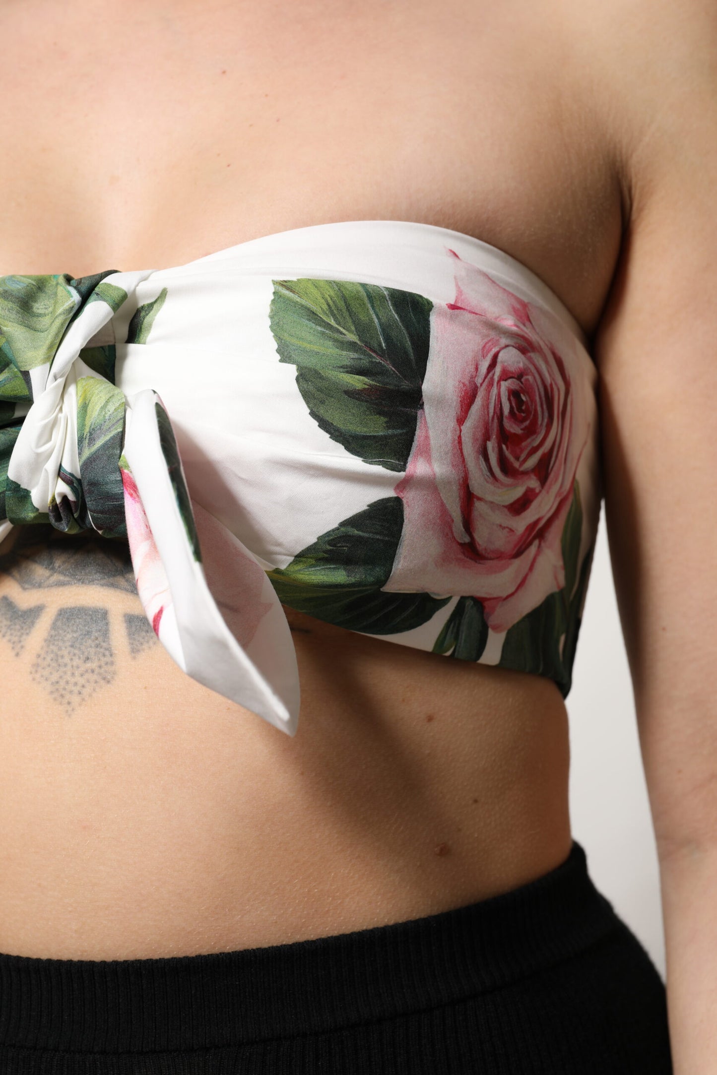 Dolce &amp; Gabbana – Kurzes Bustier-Korsett-Oberteil mit Blumenmuster in Weiß