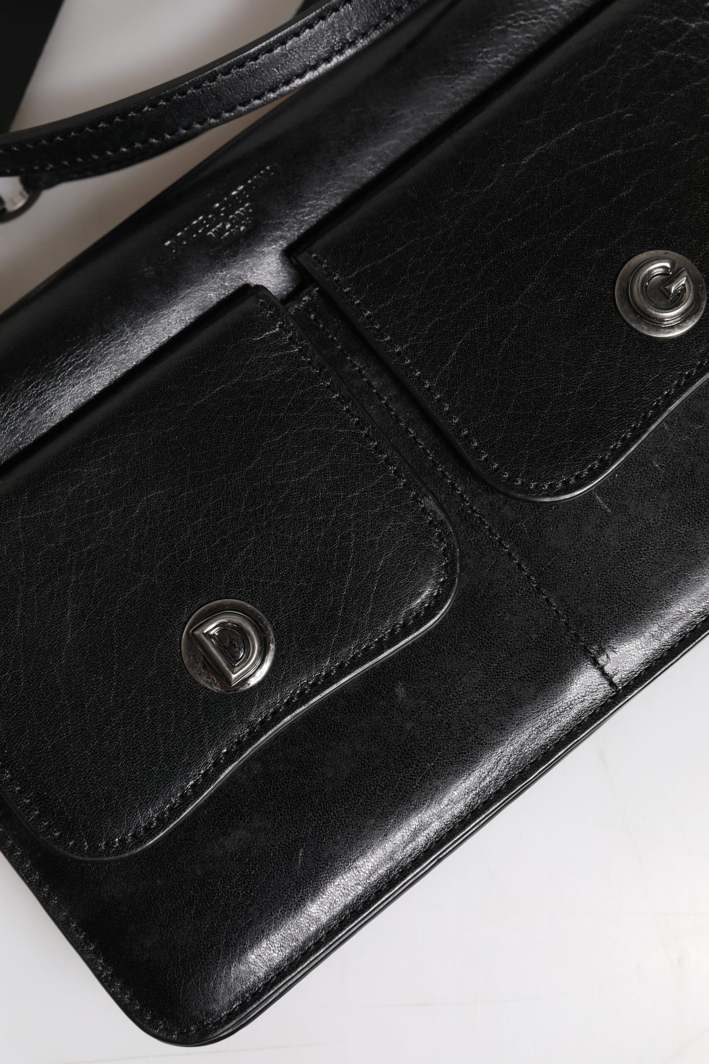 Dolce &amp; Gabbana – Schwarze Umhängetasche aus Leder mit Logo