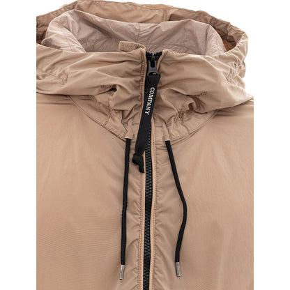 CP Company – Beige Polyamidjacke im gehobenen Urban-Stil