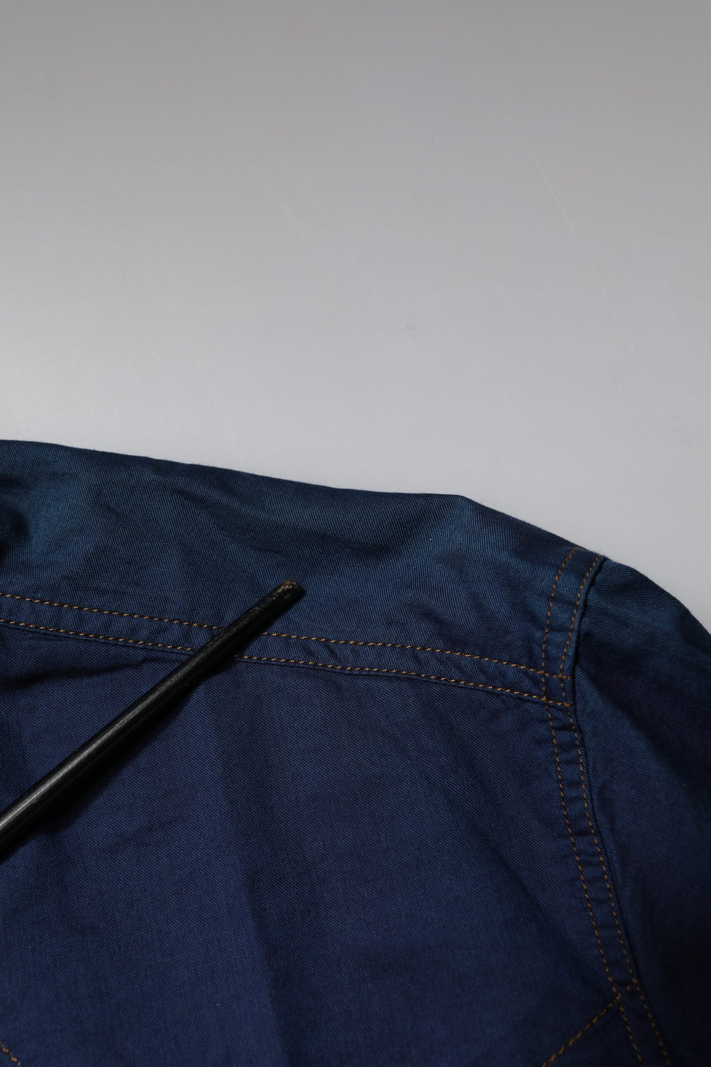 Dolce &amp; Gabbana Dunkelblaues, formelles Hemd aus Baumwolle in GOLD