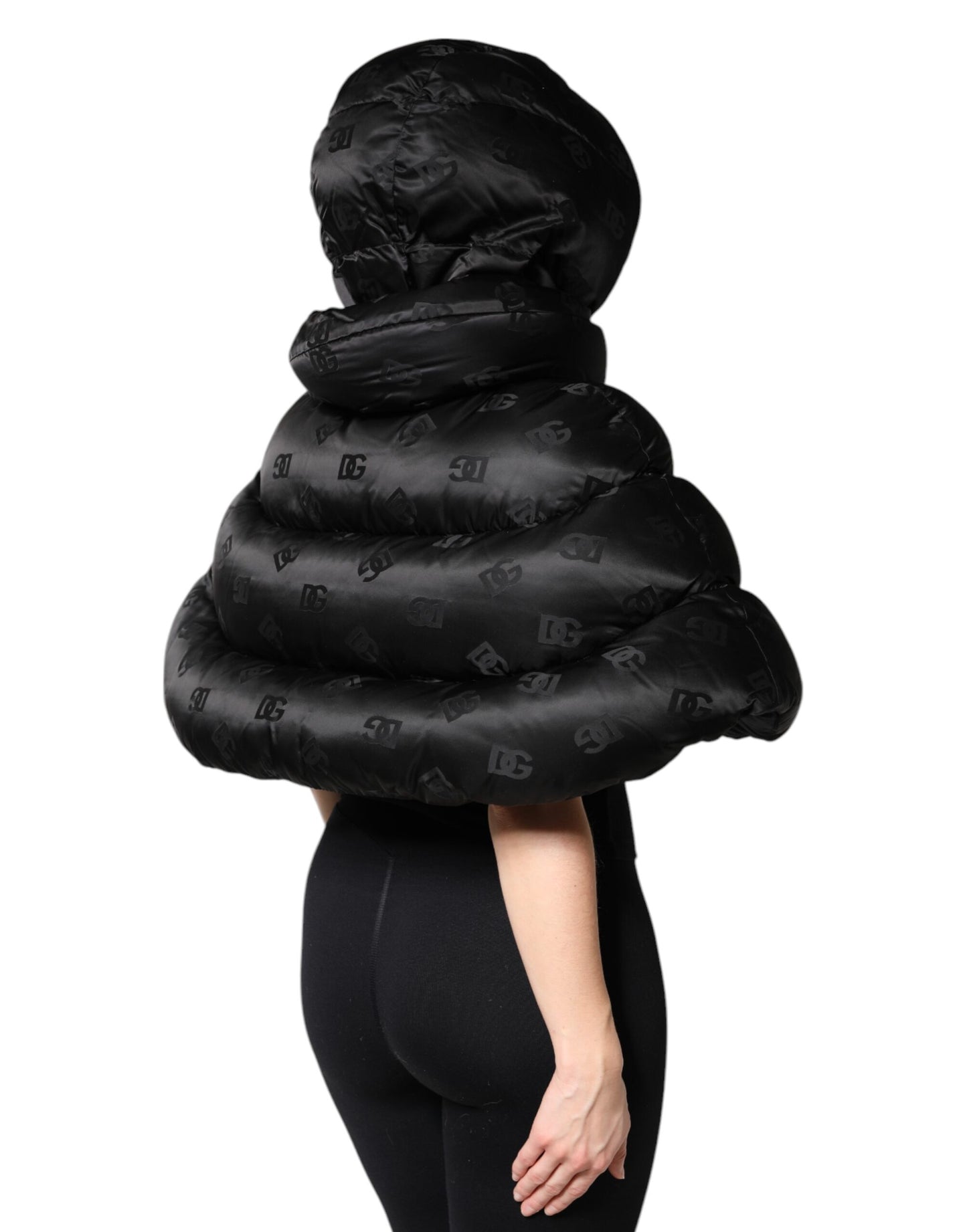 Dolce &amp; Gabbana – Kurze, wattierte Pufferjacke mit Kapuze und durchgehendem Reißverschluss in Schwarz