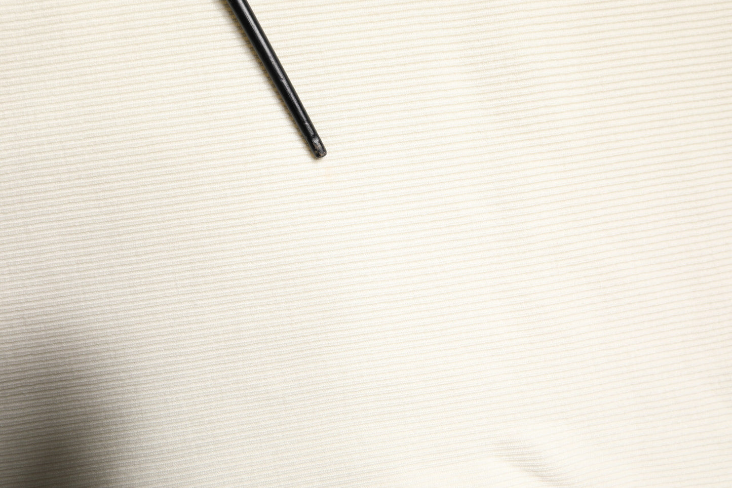 Dolce &amp; Gabbana – Cremefarbener, schmaler Rollkragenpullover mit langen Ärmeln