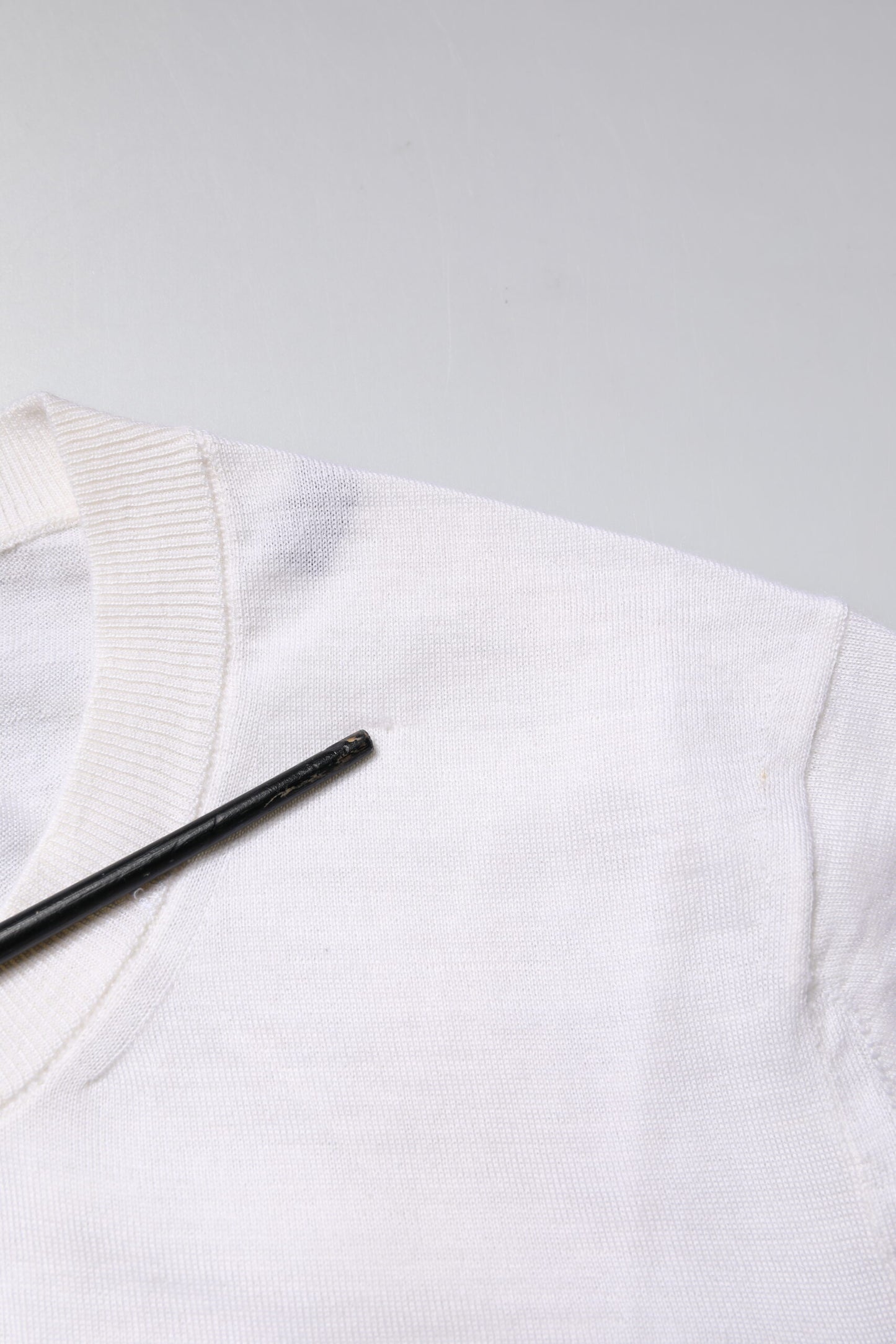 Dolce &amp; Gabbana – Kurzer Cardigan aus cremefarbenem Kaschmirstrick