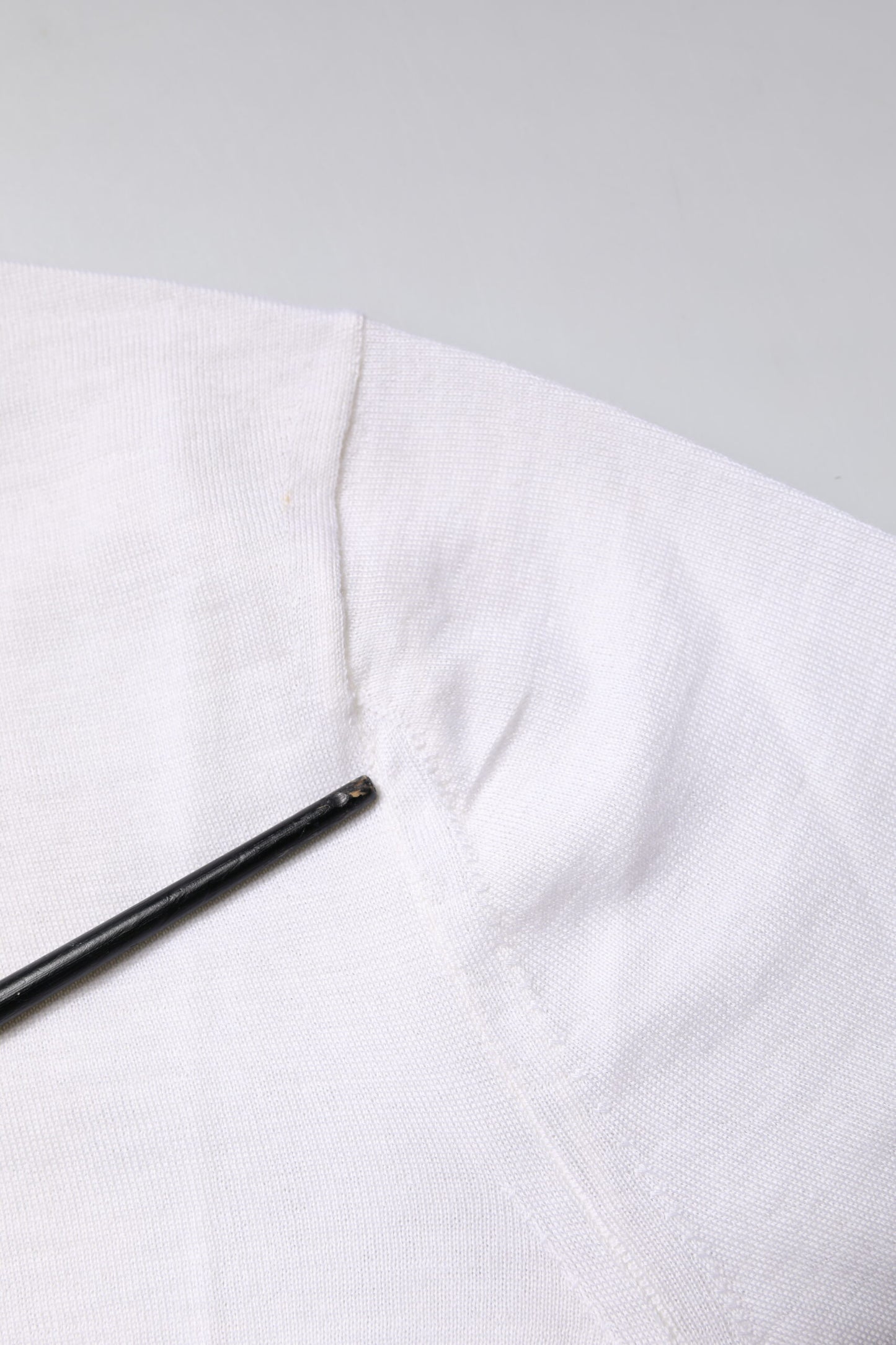 Dolce &amp; Gabbana – Kurzer Cardigan aus cremefarbenem Kaschmirstrick