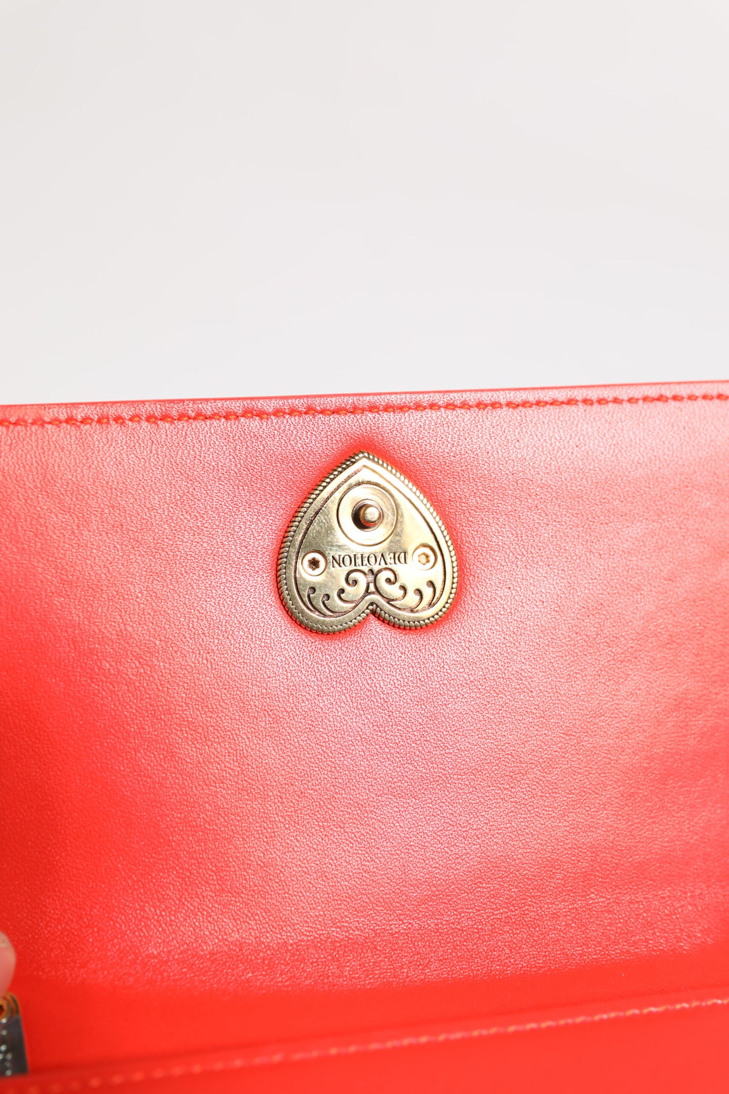 Dolce &amp; Gabbana – Devotion – Umhängetasche mit Handyhülle aus gestepptem Leder in Rot