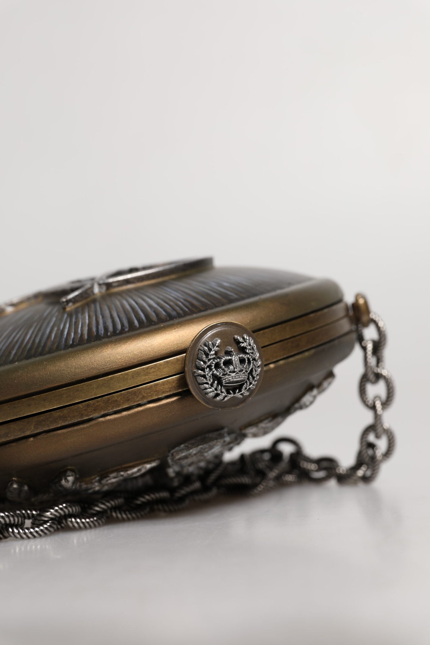 Dolce &amp; Gabbana – Clutch mit DG-Krone aus goldfarbenem Messing und Metall