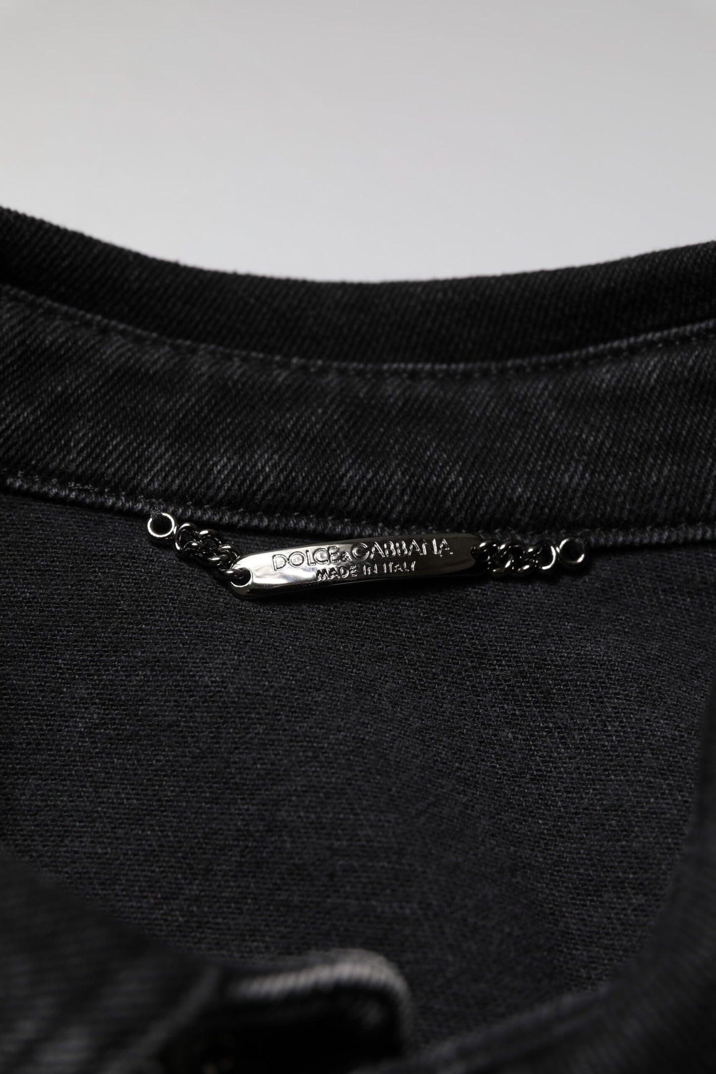 Dolce &amp; Gabbana Schwarze Jeansjacke aus Baumwollstretch mit Logo