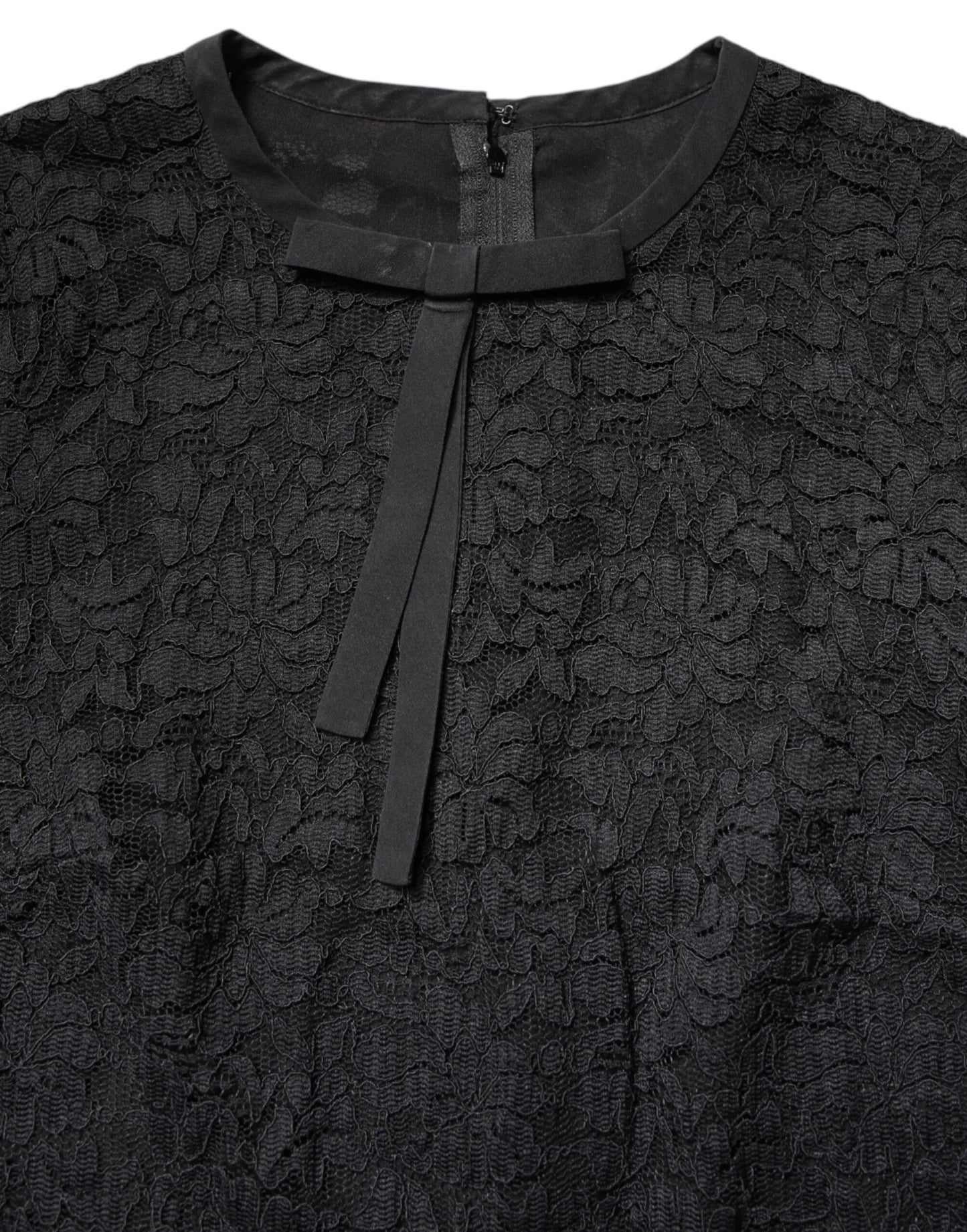 Dolce &amp; Gabbana – Schwarzes, langärmliges Spitzenoberteil „STAFF“ mit Rundhalsausschnitt