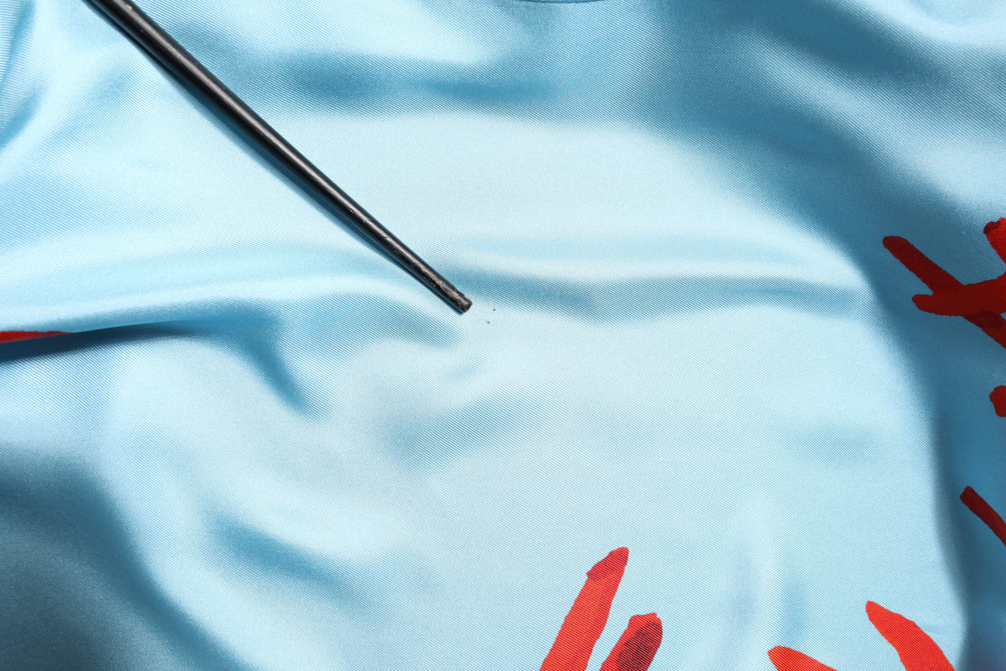 Dolce &amp; Gabbana – Wickelmantel mit blauem und rotem Korallendruck