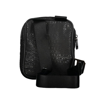 Calvin Klein Sleek Urban Schultertasche mit Kontrastdetails