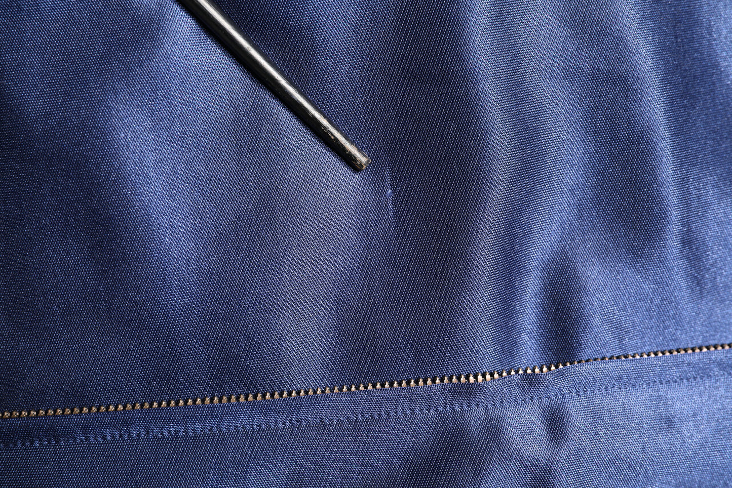 Dolce &amp; Gabbana – Blauer Bomberpullover mit Logo-Patch aus Nylon für Herren