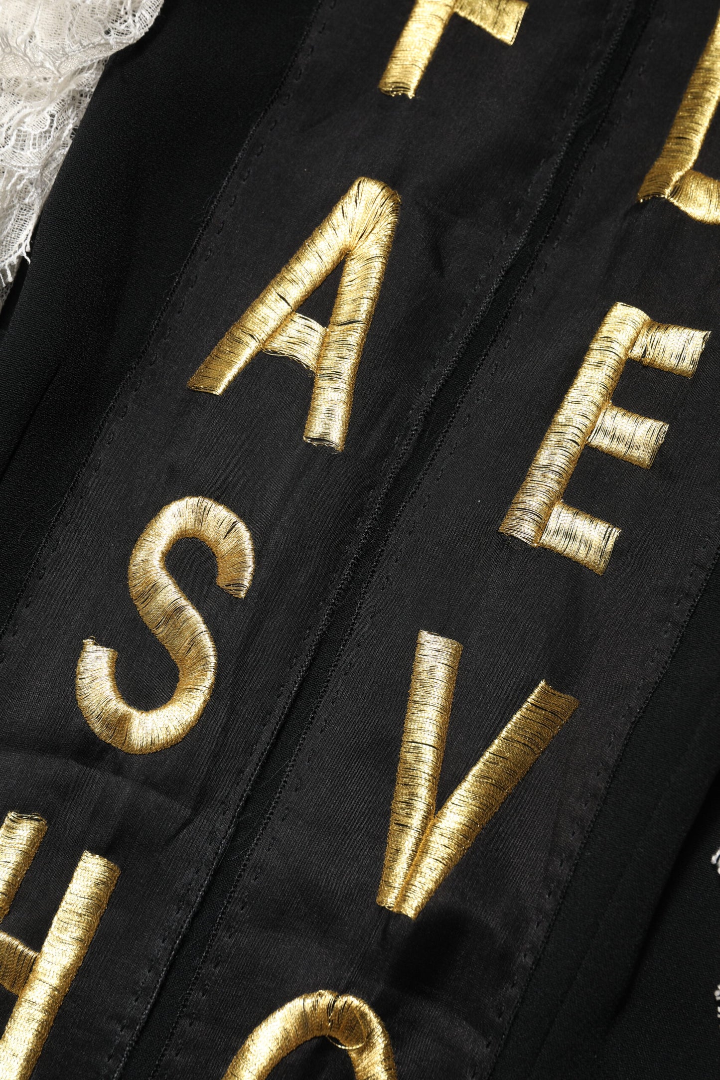 Dolce &amp; Gabbana – Schwarzes, verziertes Minikleid „Fashion Devotion“