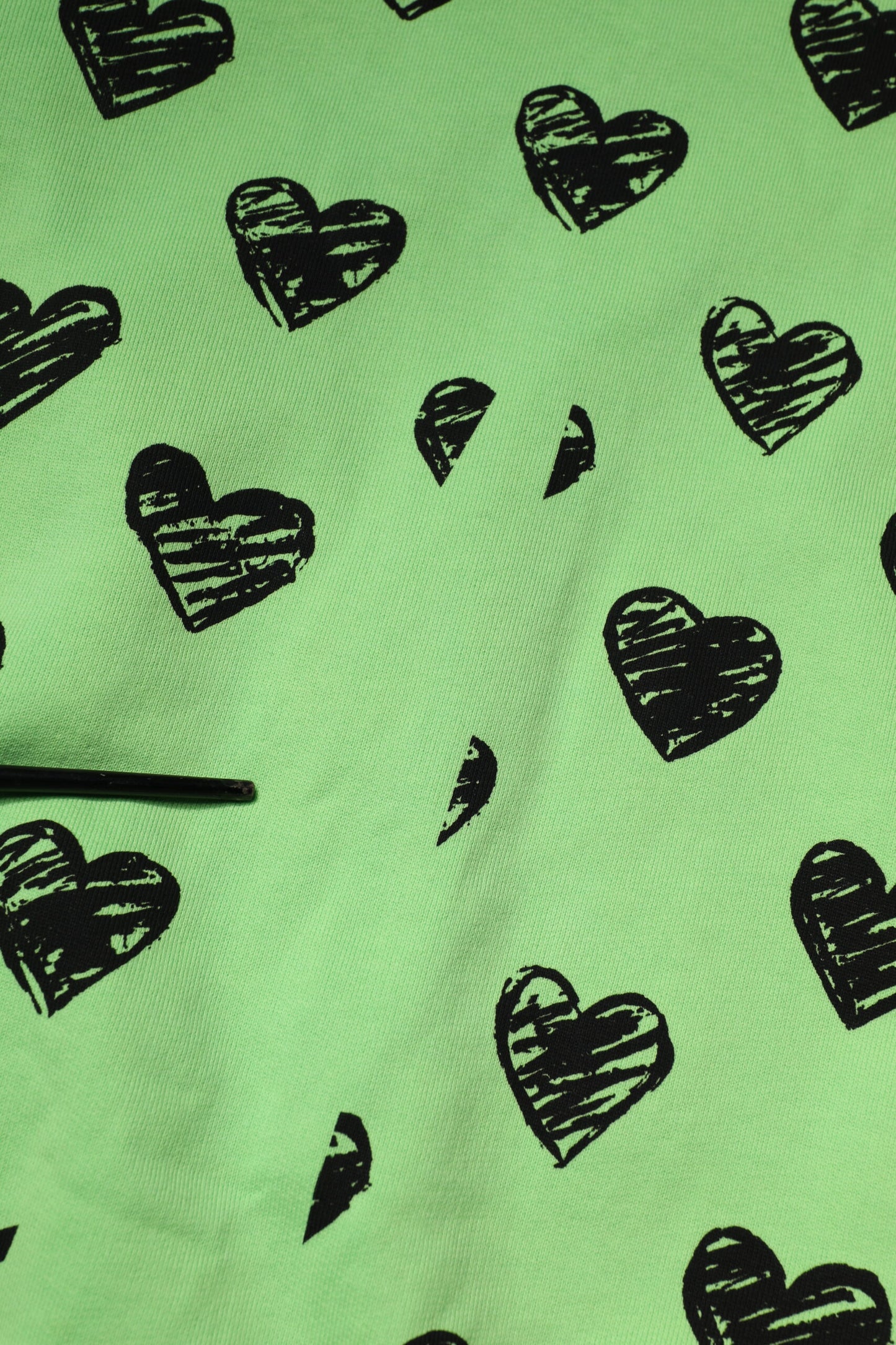 Dolce &amp; Gabbana Pullover mit Rundhalsausschnitt und grünem Herz-Print