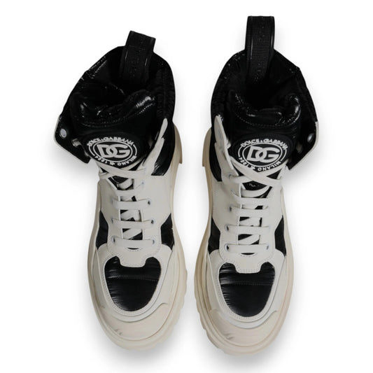 Dolce &amp; Gabbana – Weiße, gepolsterte Schnürstiefel mit halbhohem Schaft