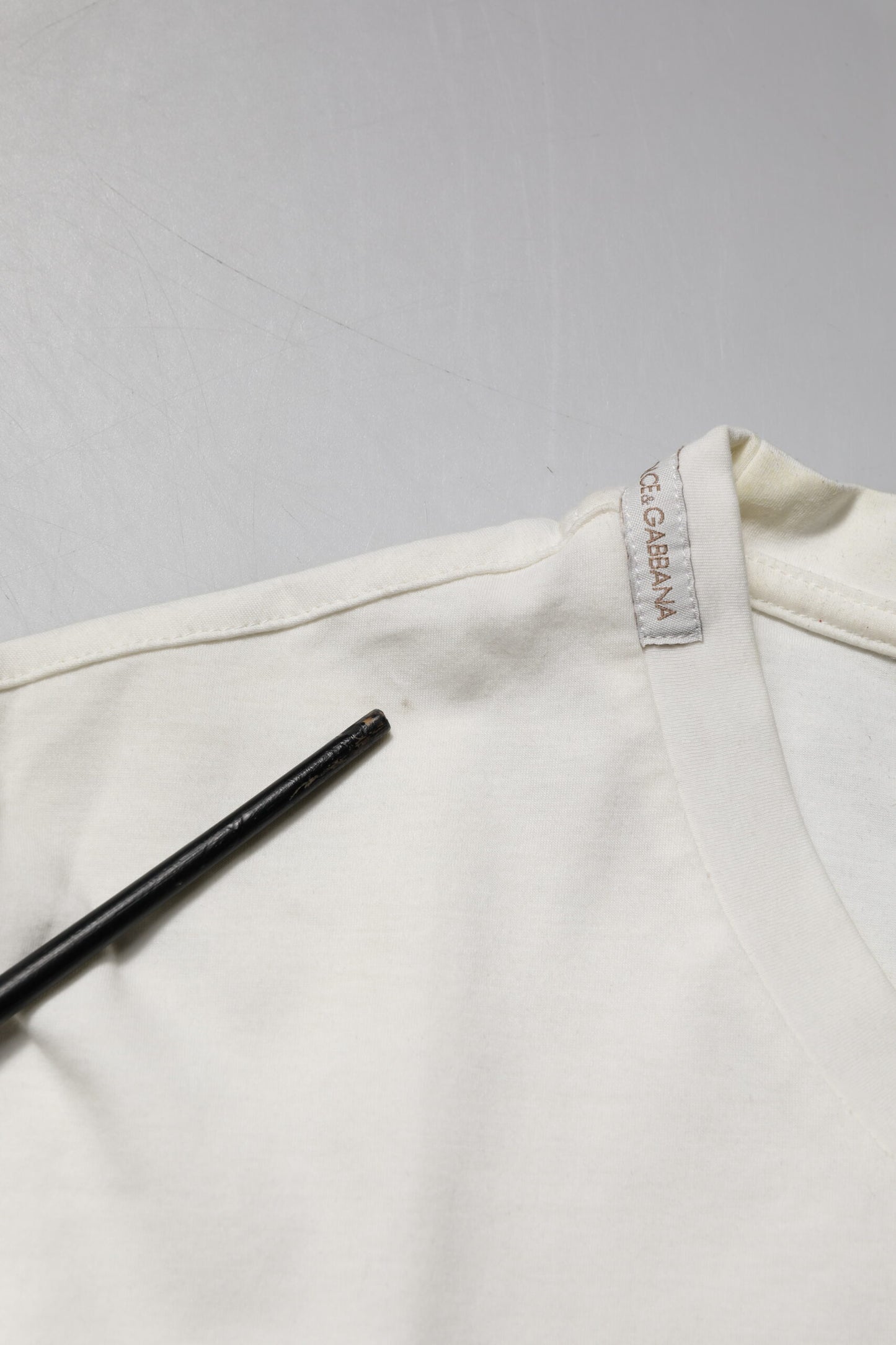 Dolce &amp; Gabbana – Weißes Baumwoll-T-Shirt mit Bandana-Logoprint