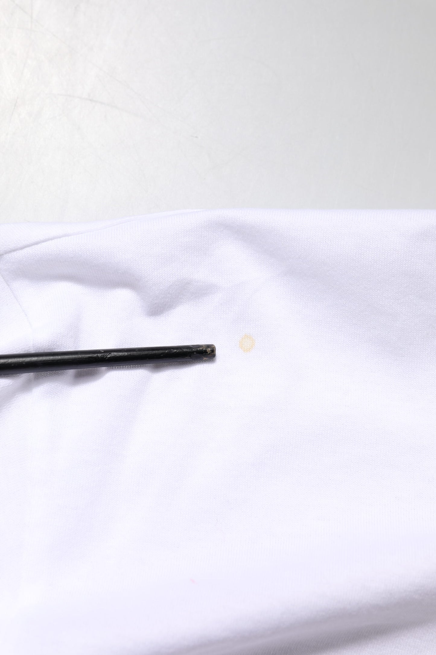 Dolce &amp; Gabbana – Weißes T-Shirt mit Rundhalsausschnitt und Logostickerei