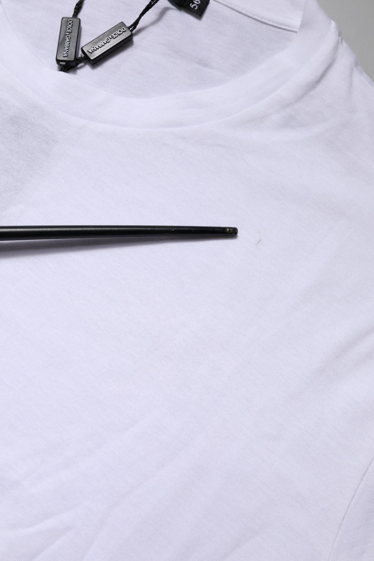 Dolce &amp; Gabbana – Weißes T-Shirt mit kurzen Ärmeln und DG LOVE-Patch