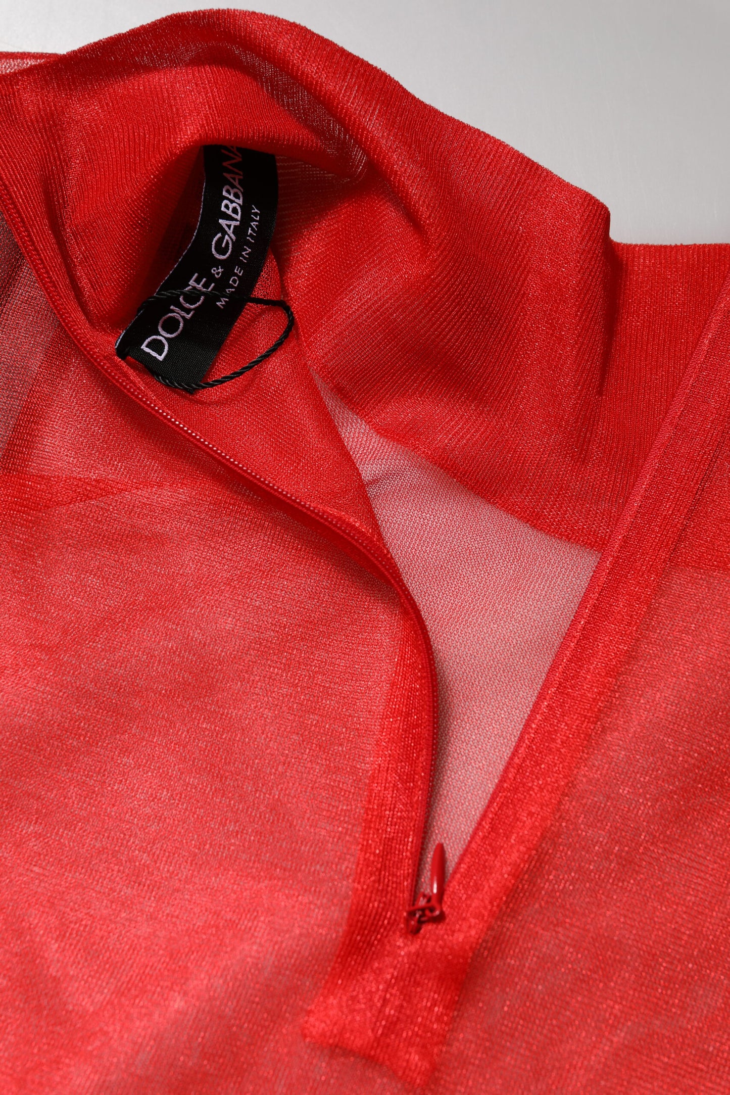 Dolce &amp; Gabbana – Langärmliges Blusenoberteil mit Rollkragen aus rotem Tüll