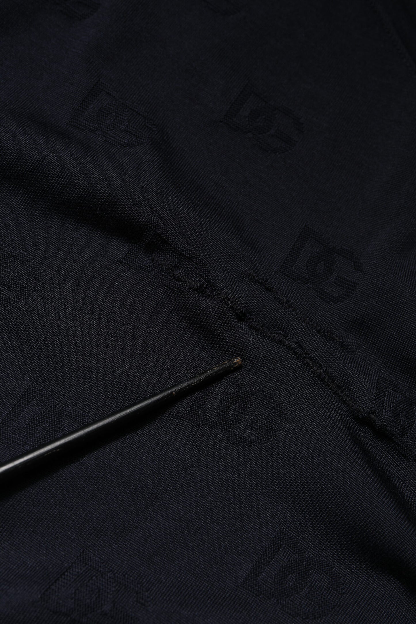 Dolce &amp; Gabbana – Schwarzes Sweatshirt aus Seide mit Rundhalsausschnitt