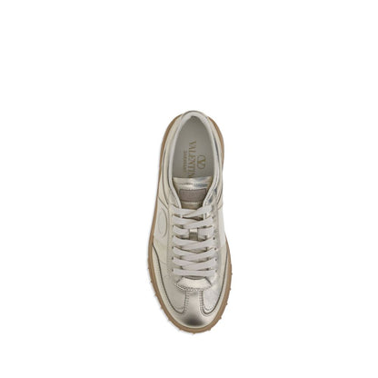 Valentino Garavani Goldene Kalbsleder-Sneaker Bos Taurus mit niedrigem Schaft