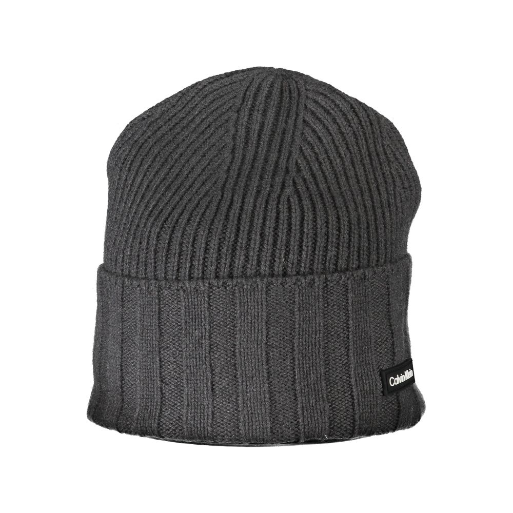 Calvin Klein Eleganter grauer Hut mit Kontrastdetails