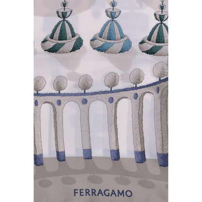 Ferragamo Seidenschal mit Farbverlauf