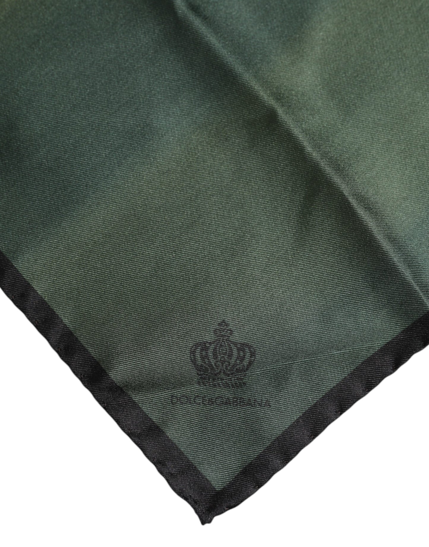 Dolce &amp; Gabbana Grüner quadratischer Foulard aus Seide mit DG-Krone für Herren