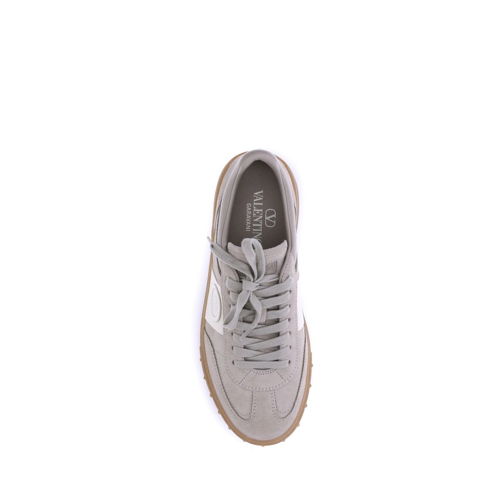 Valentino Garavani Sneaker aus beigem Kalbsleder, Modell Bos Taurus, niedrige Form.