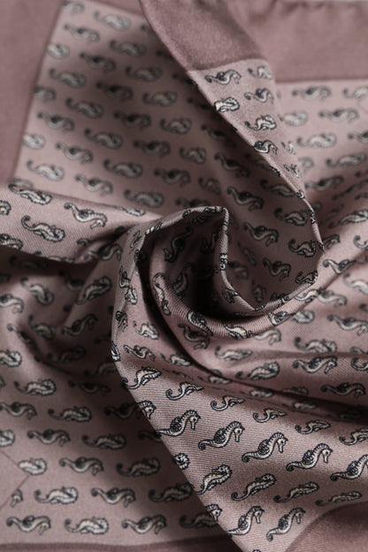 Dolce &amp; Gabbana – Quadratischer Foulard aus Seide mit Seepferdchenmuster in Braun