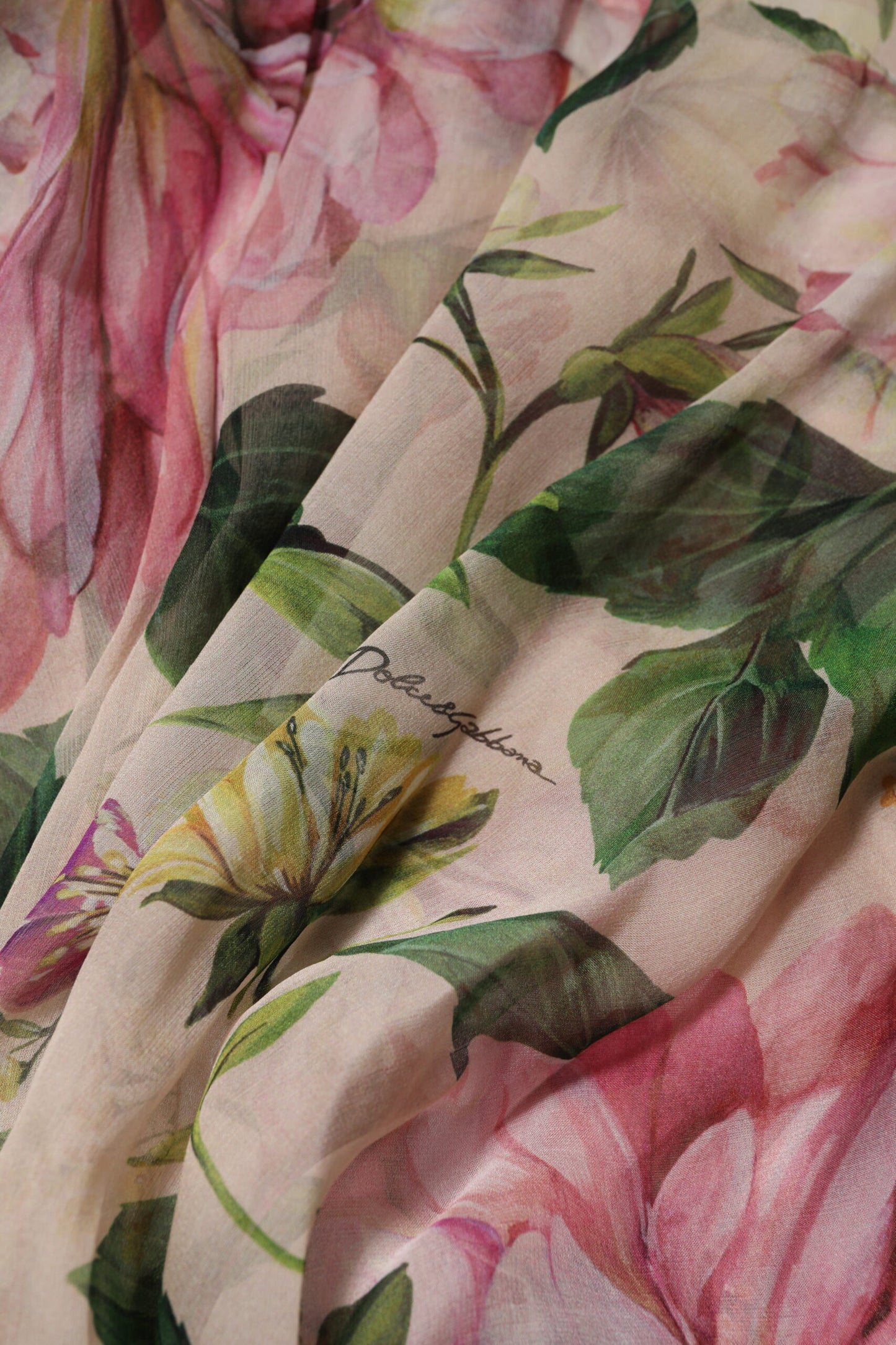 Dolce &amp; Gabbana – Langes, gestuftes Maxikleid mit Blumenmuster in Rosa