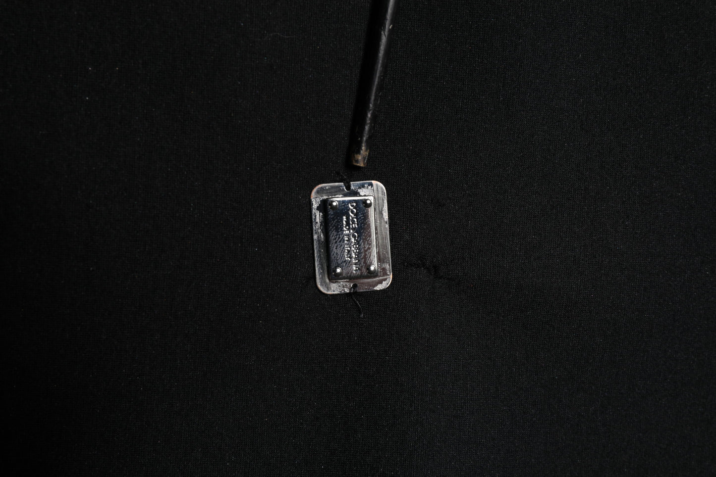 Dolce &amp; Gabbana – Schwarzer Modal-Pullover mit DG-Logo-Plakette