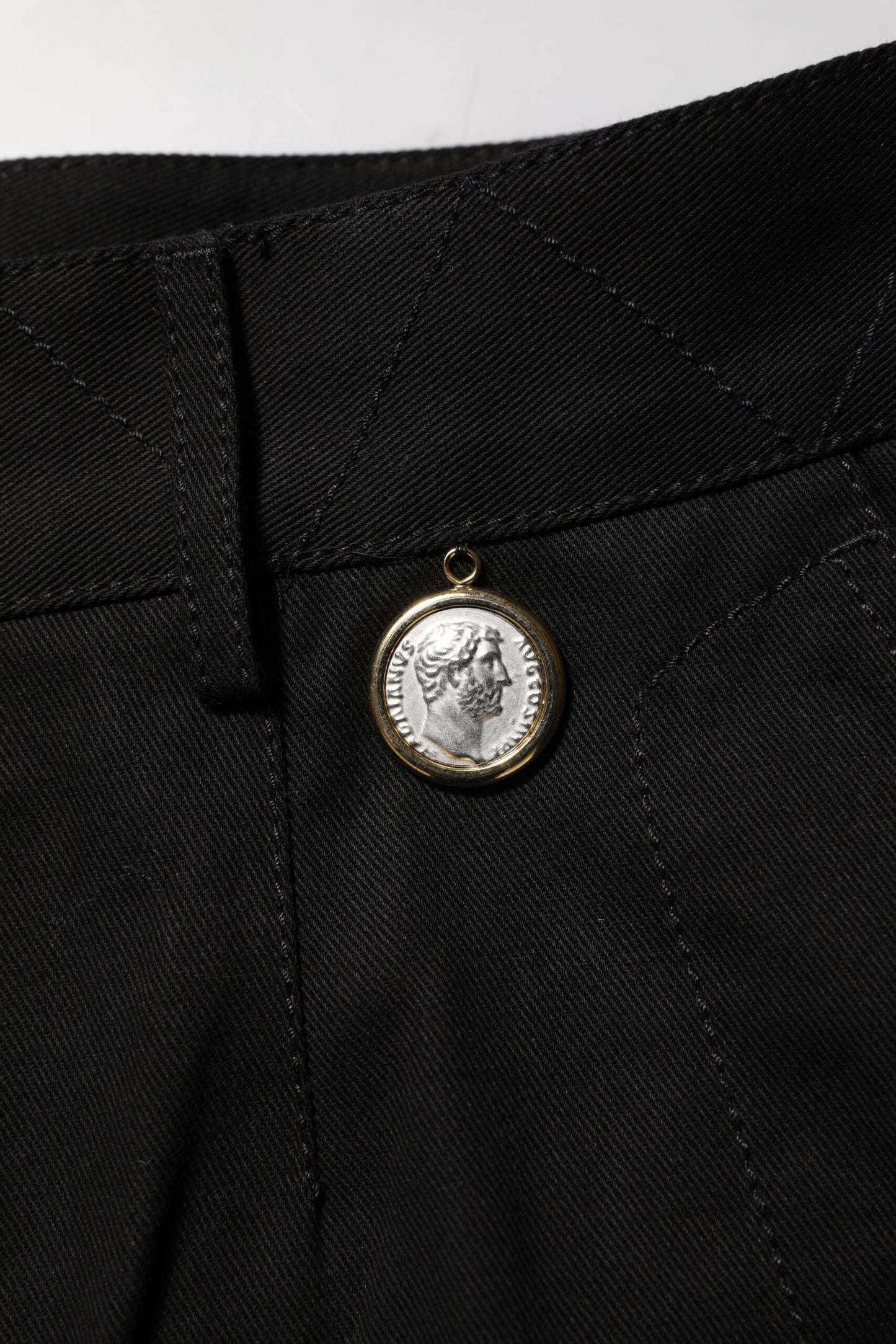 Dolce &amp; Gabbana – Knielange Bermudashorts aus schwarzer Baumwolle für Herren