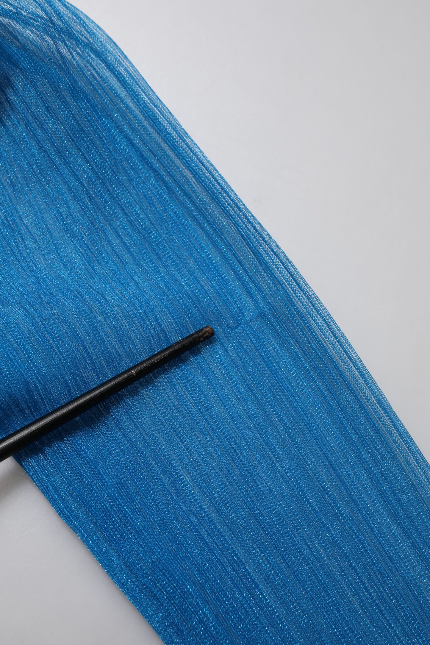 Dolce &amp; Gabbana – Durchsichtiges Rollkragenoberteil mit langen Ärmeln in Blau