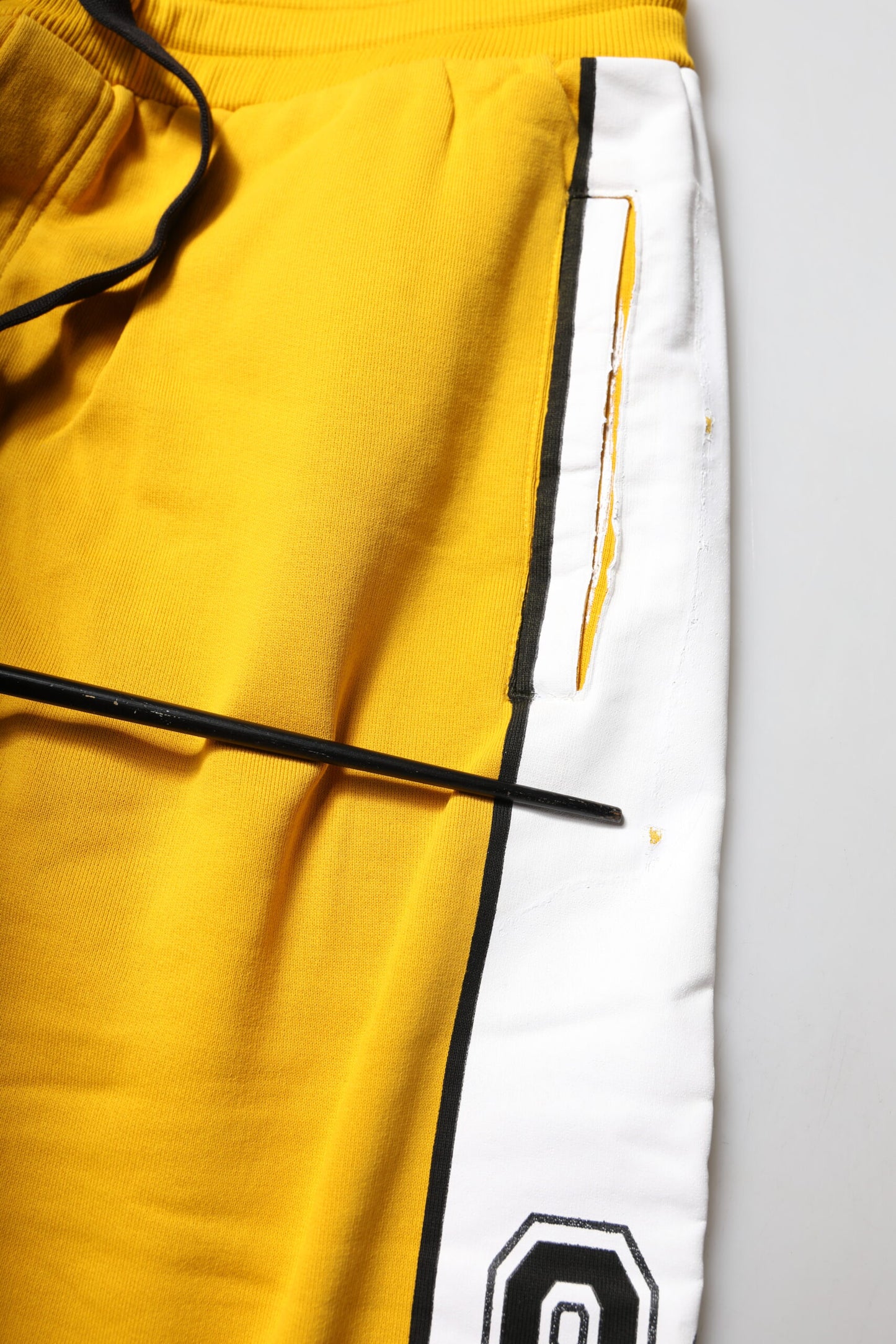 Dolce &amp; Gabbana – Jogginghose mit gelbem Baumwolldruck