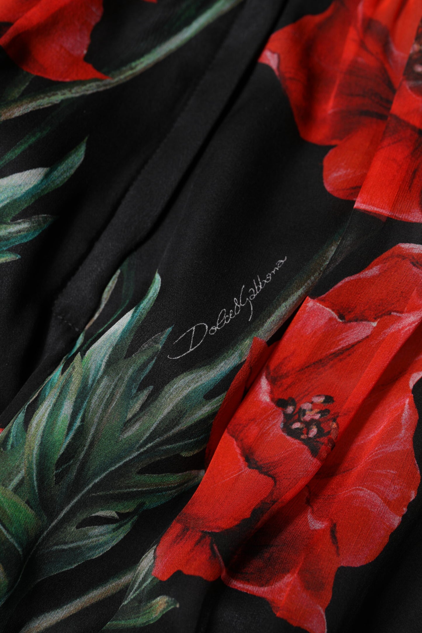 Dolce &amp; Gabbana Schwarze Hotpants-Shorts mit Blumenmuster und hoher Taille für Damen