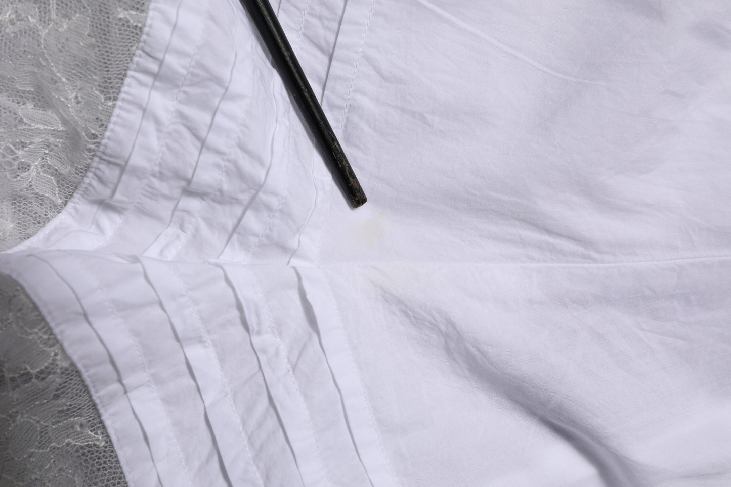 Dolce &amp; Gabbana – Weiße Shorts aus Baumwolle mit Spitzeneinsätzen und hoher Taille