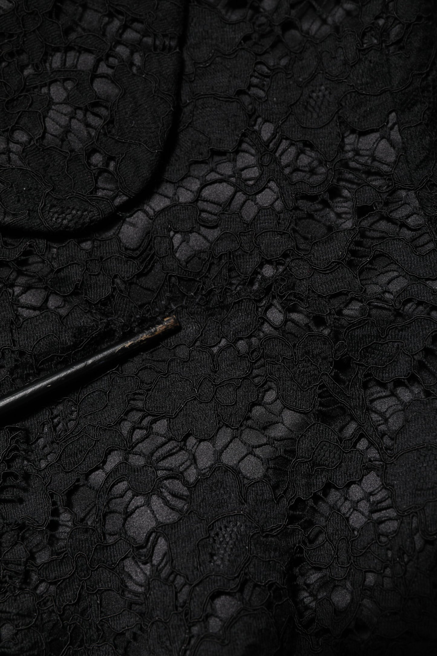 Dolce &amp; Gabbana – Schwarze Jacke aus Baumwolle mit Kragen und Blumenspitze