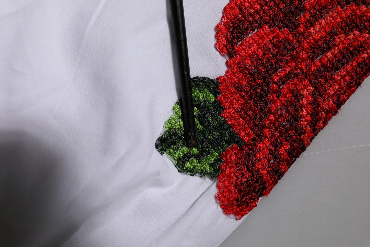 Dolce &amp; Gabbana – Weißes Hemd mit Kragen und Rosenstickerei