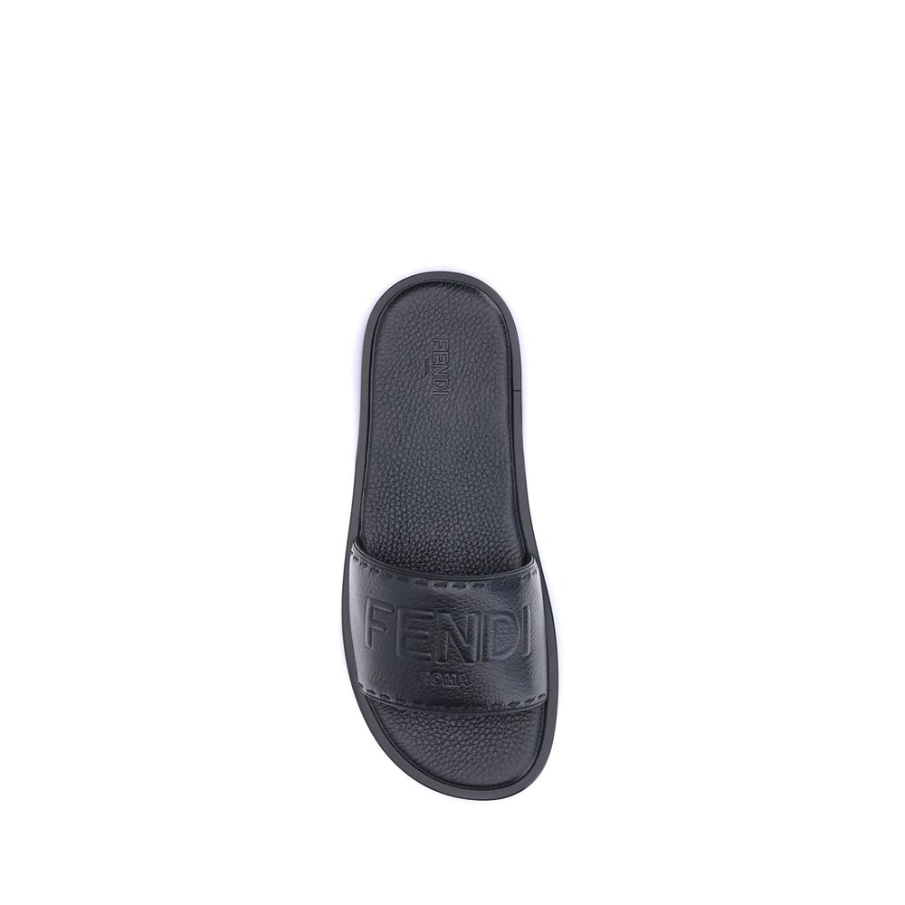 Fendi Sandalen aus schwarzem Kalbsleder, Modell Bos Taurus