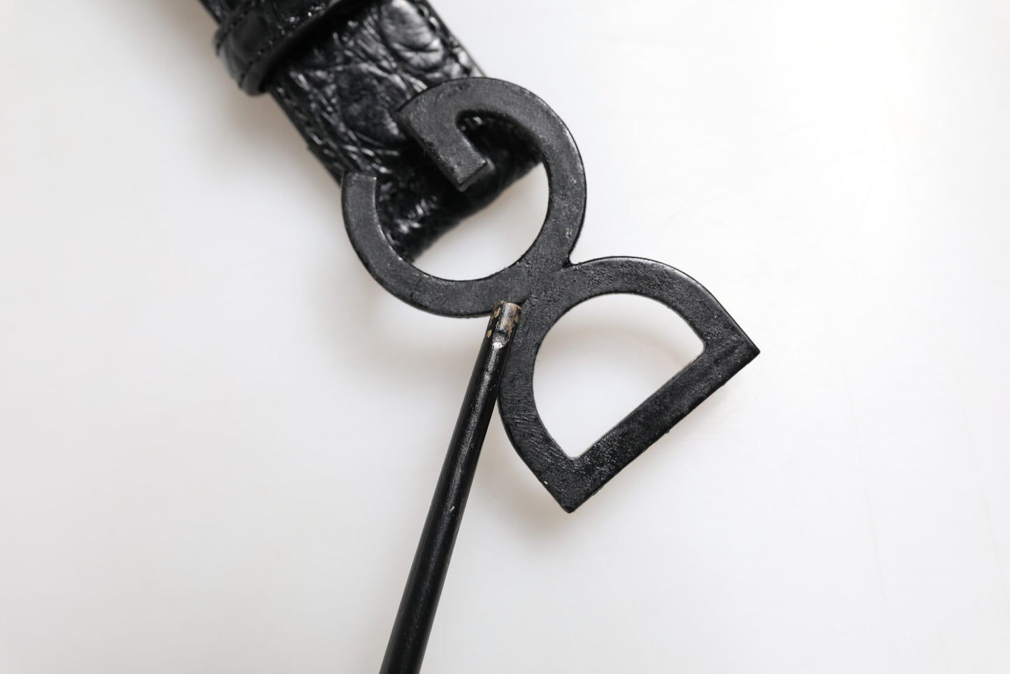 Dolce &amp; Gabbana Schwarzer Ledergürtel mit klassischer DG-Schnalle aus Metall