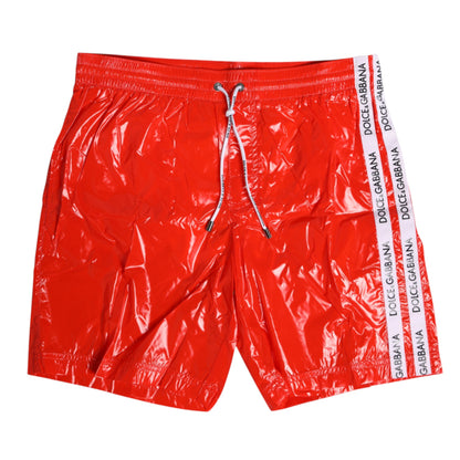Dolce &amp; Gabbana Rote Nylon-Strandshorts mit Kordelzug