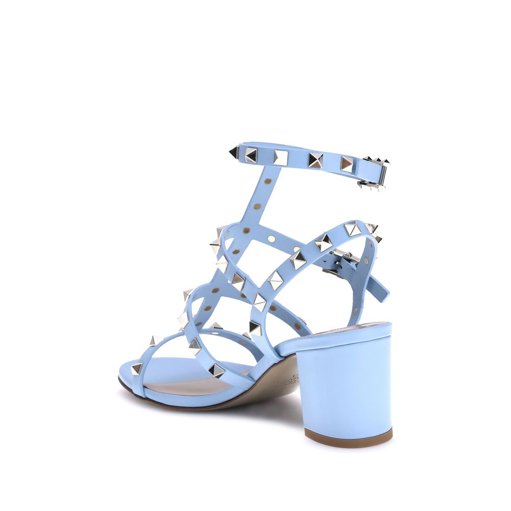 Valentino Garavani Hellblaue Kalbsleder-Sandalen mit Bos Taurus-Riemen zum Umschnallen