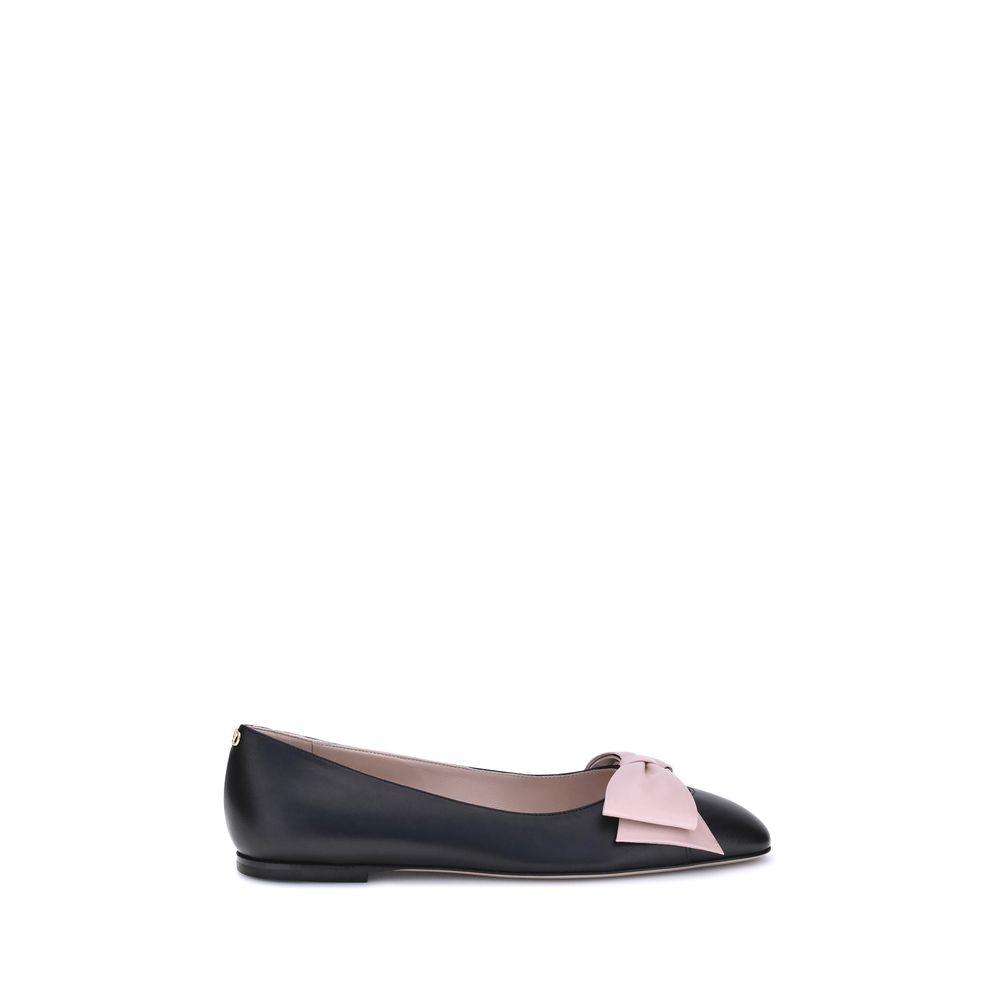 Valentino Garavani Ballerinas aus schwarzem Kalbsleder, Modell Bos Taurus