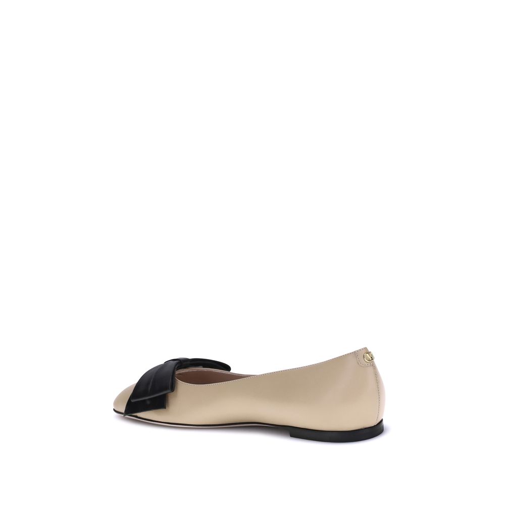Valentino Garavani Ballerinas aus braunem Kalbsleder Modell Bos Taurus