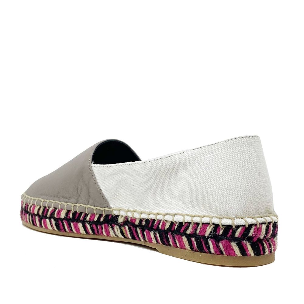 Espadrilles aus cremefarbenem Leder