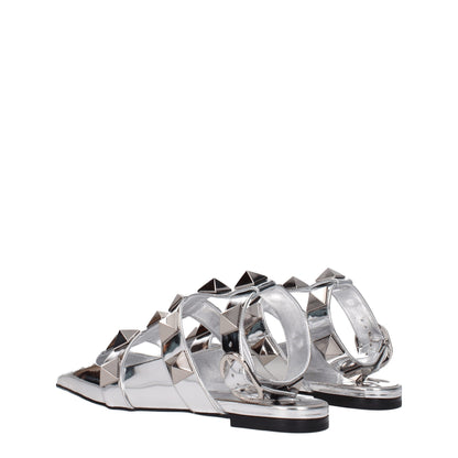 Valentino Garavani – Flache Sandalen aus grauem Leder
