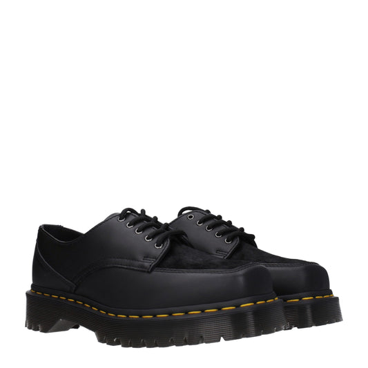 Dr. Martens – Oxfords und Derbys aus schwarzem Leder