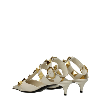 Valentino Garavani Sandalen mit Stiletto-Absatz aus beigem Leder