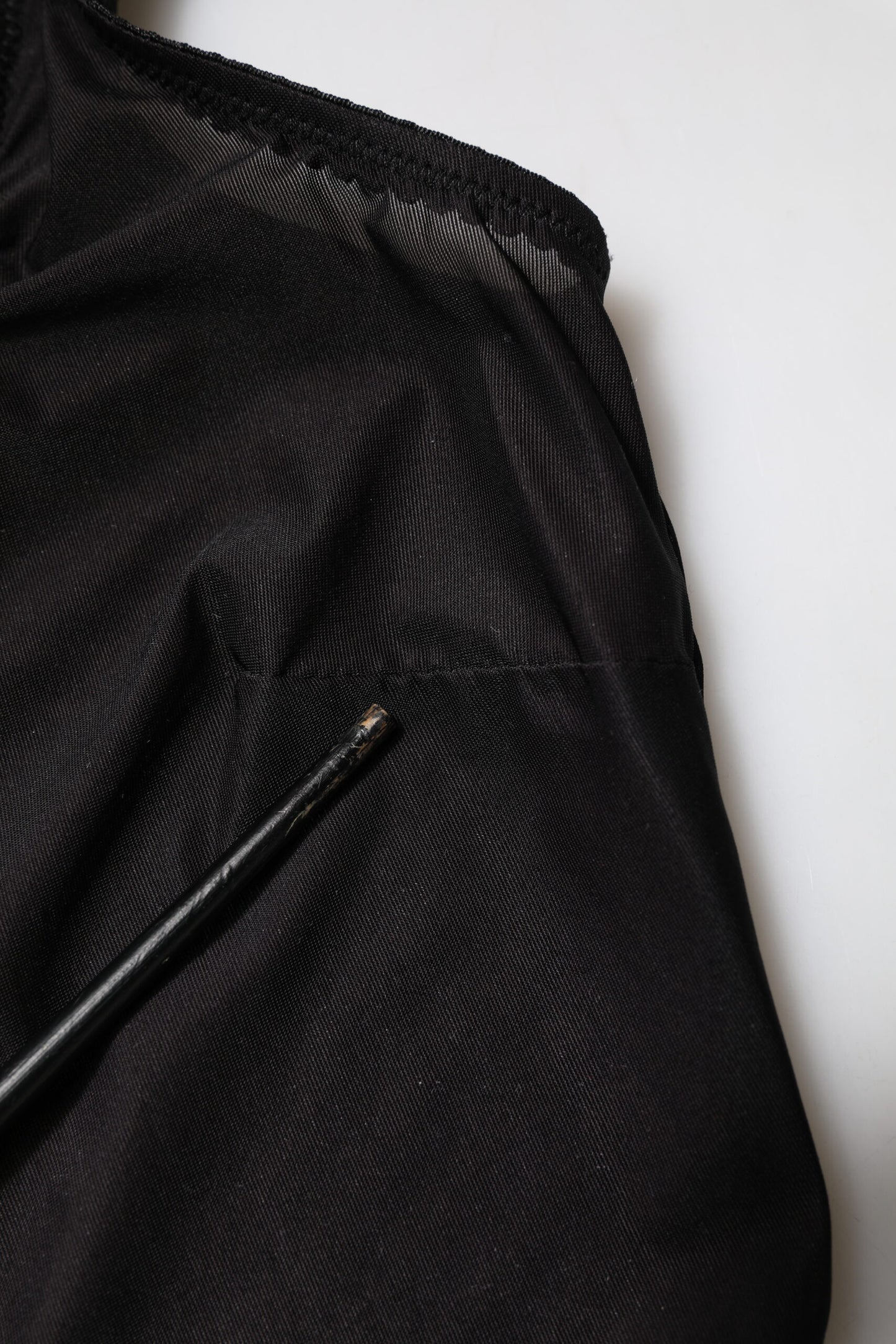 Dolce &amp; Gabbana Schwarzes ärmelloses Tanktop aus Nylon mit Rundhalsausschnitt